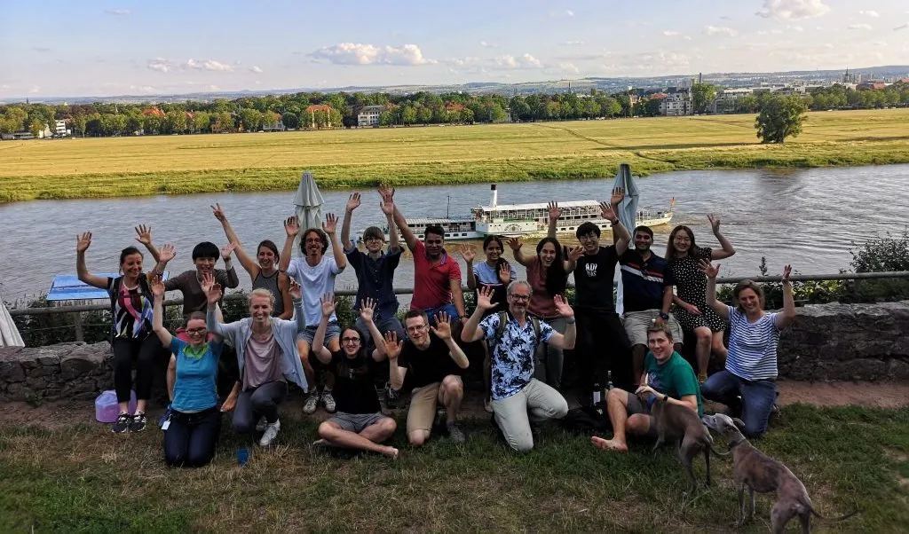 The Hyman lab waves in front of the Elbe river