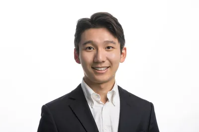 Headshot of Aleksander Li